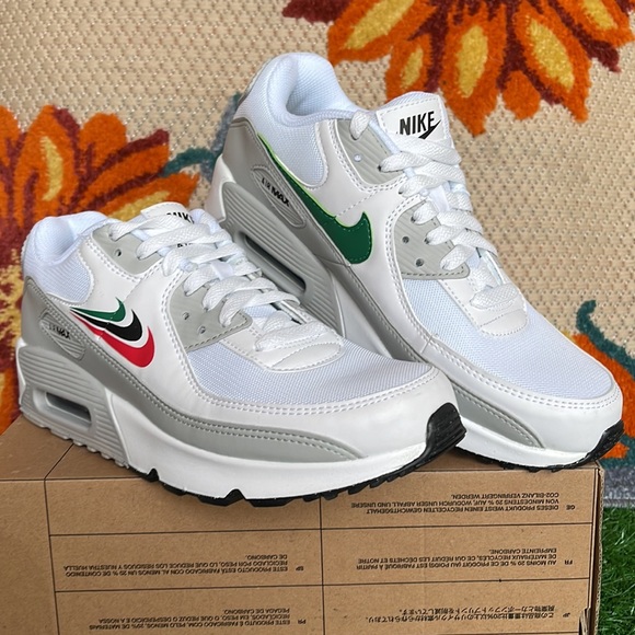 Nike Air Max 90 Multi Swoosh WMNS White/Malachite-University Red sneakers - Picture 7 of 16